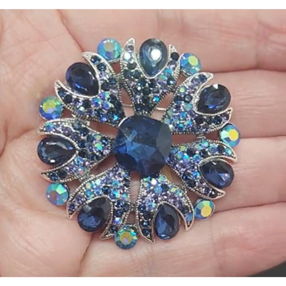 Pretty Round Floral Blue Brooch Simple Classic Design Multi Shades of Blue